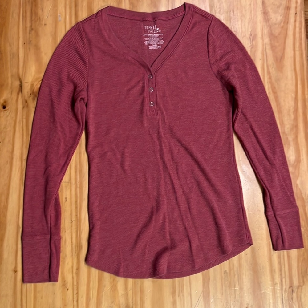 Time and Tru Long Sleeve Snap Shirt